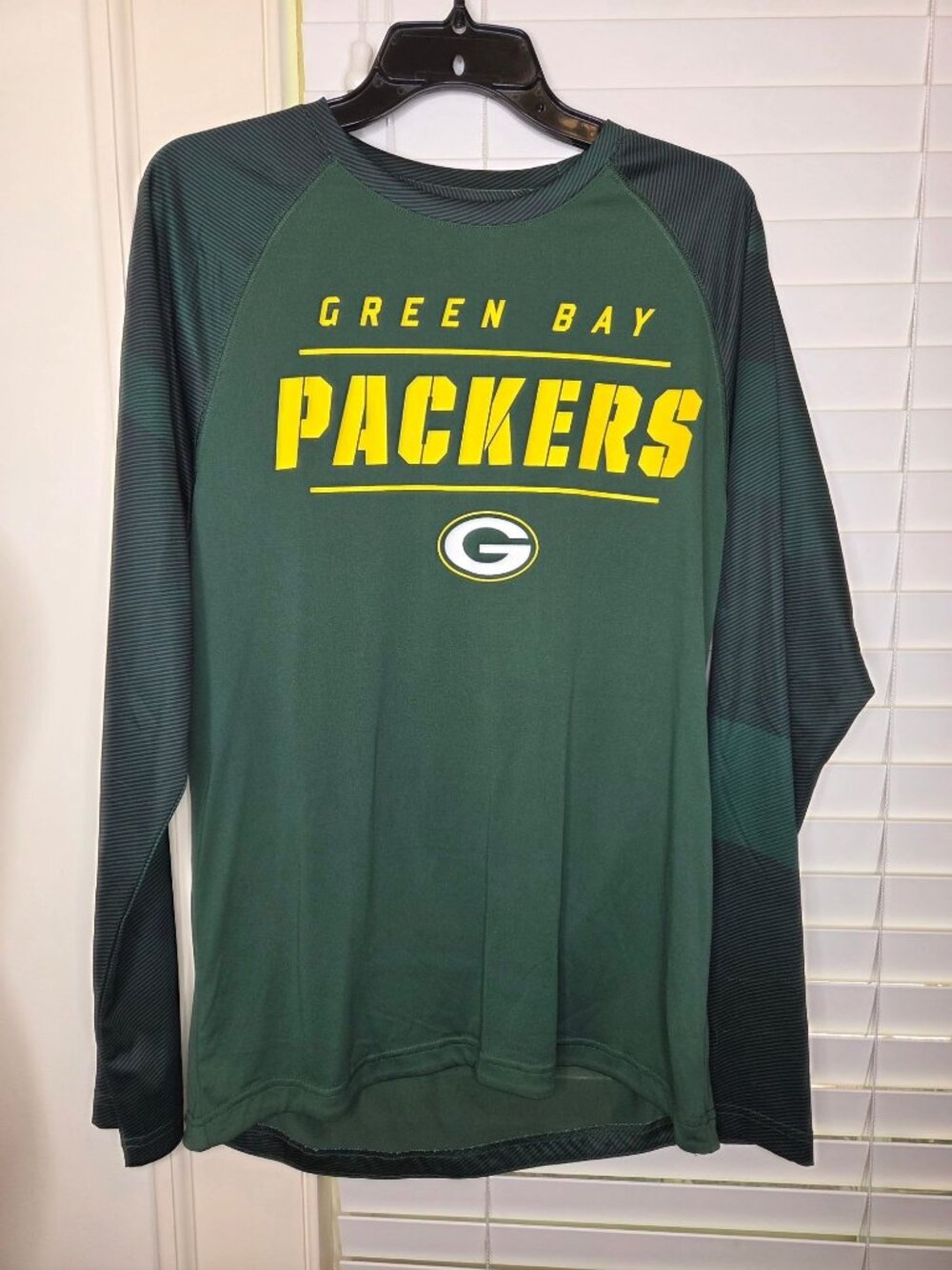 Womens Green Bay Packers LS Shirt M football Majestic Cool Base  Green Yellow